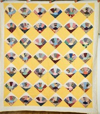 GORGEOUS Vintage 40s "Flower of Autumn" Fans Antique Quilt Nice Yellow Ground