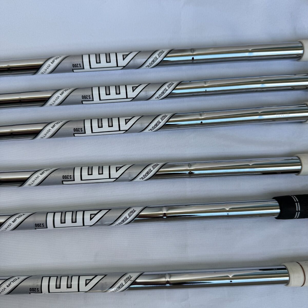 Titleist 718 AP2 Iron Set 6 Clubs 5-Pw AMT TOUR WHITE S200 Titleist 718 AP2 Iron Set 6 Clubs 5-Pw AMT TOUR WHITE S200