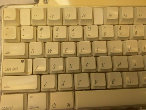 Apple Pro Keyboard Model M7803 Clear Cover White Keys 2 - Picture 2 of 10