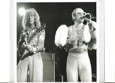 ELTON JOHN with Davey Johnstone live magazine PHOTO / clipping 8x8 inches