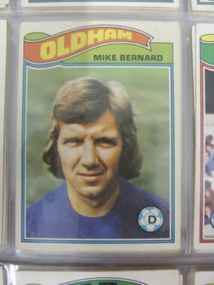 1978/1979 Oldham Athletic - Card No.172) Mike Bernard - Topps Chewing Gum Trade