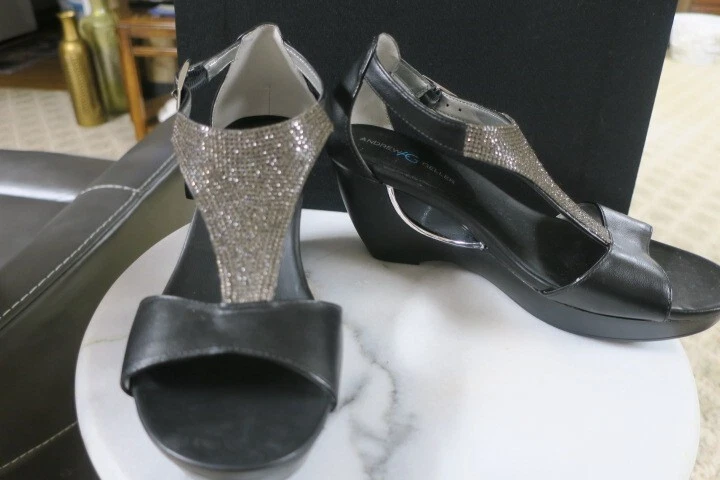 Andrew Geller Arana Negro Plata Tacón de Cuña Recortado Punta Abierta Tirantes Talla 8.5 Foto 4 de 4