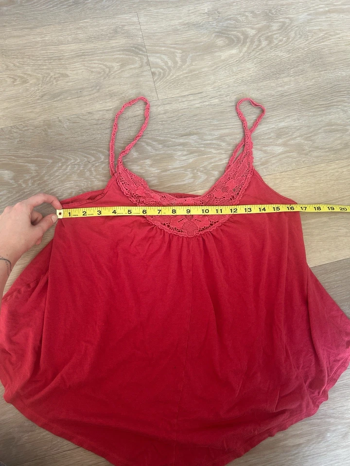 American Eagle Womens Large Red Crochet Lace Trim Sleeveless Flowy Tank Top - Image 3 of 4