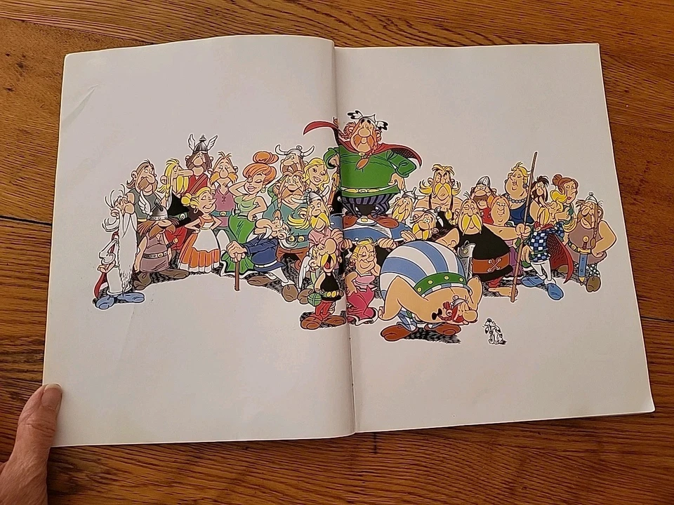 Asterix Omnibus 2, Goscinny, 3 Stories, Cleopatra, Banquet, Gladiator - Image 3 of 4