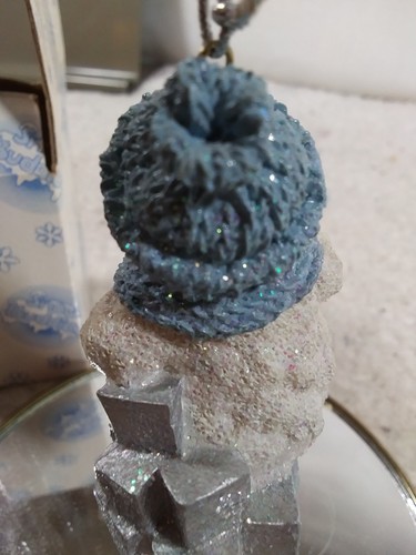 Snow Buddies Cousin Slick Ornament 94484 - Picture 3 of 3