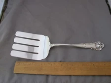 Durgin Sterling NEW QUEENS (1900) ASPARAGUS SERVING FORK-No Mono!