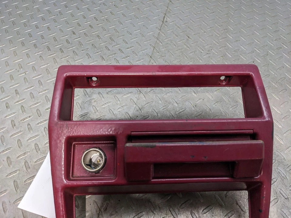 86-93 日产 D21 皮卡车 PATHFINDER Dash 收音机挡板 原始设备制造商 Ash Tray T 1173745 — 第 3/4 张图片