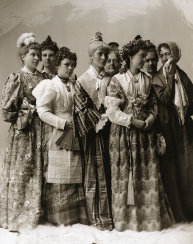 Women Gossip Victorian Ladies Drama Club Whispering From Original Glass Neg - Foto 1 di 1