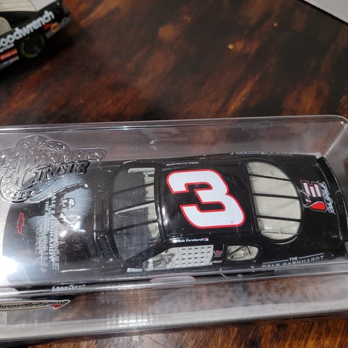 Lot Of 2 1/24 Dale Earnhardt, 1 Goodwrench 25th Anniversary, 1 New #3 - Picture 12 of 12