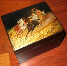 ANTIQUER IMPERIAL RUSSIAN LACQUER BOX VISHNIAKOV TROIKA 19 CENTURY TEA CADDY