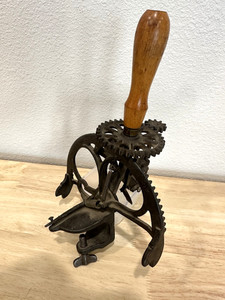 Rare Antique 1884 Goodell Lightning Vertical Arc Cast Iron Apple Peeler