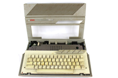 VTG Atari 130XE Home Computer System 130 XE ** Sold ''AS-IS'' for Parts or Repair