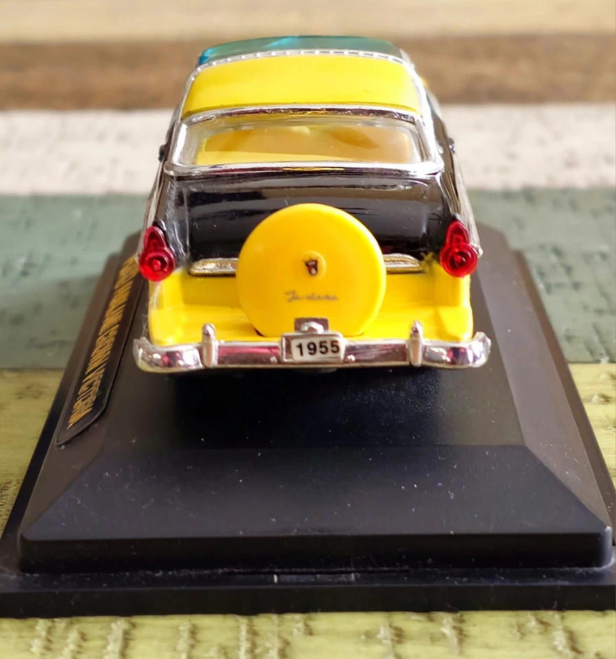 KLine Kruisers 1/43 Scale Die Cast - 1955 Ford Fairlane Crown Victoria - Image 3 of 4