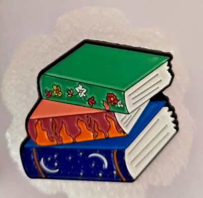 STACK OF BOOKS-ENAMEL PIN-2 OR MORE PINS $5.49 SHIPN-SPEND $20 OR MORE SHIP FREE