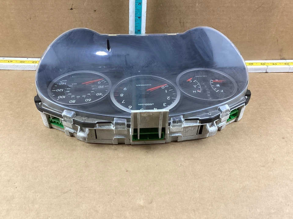 Cuadro de instrumentos velocímetro Subaru Impreza 2004 85013FE200 OEM Foto 4 de 4