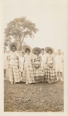 Snapshot Vintage Photo Little Girls Boys Graduation 1938 Costumes All ID'd Cute