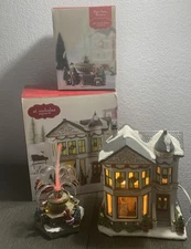St. Nicholas Square:“Angelina's Bridal Shoppe” Illuminated House w/ Box & Lights