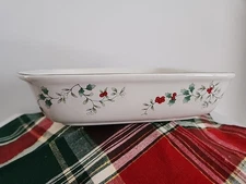 Pfaltzgraff Winterberry Square Baker Baking Dish Green Red Holly Christmas