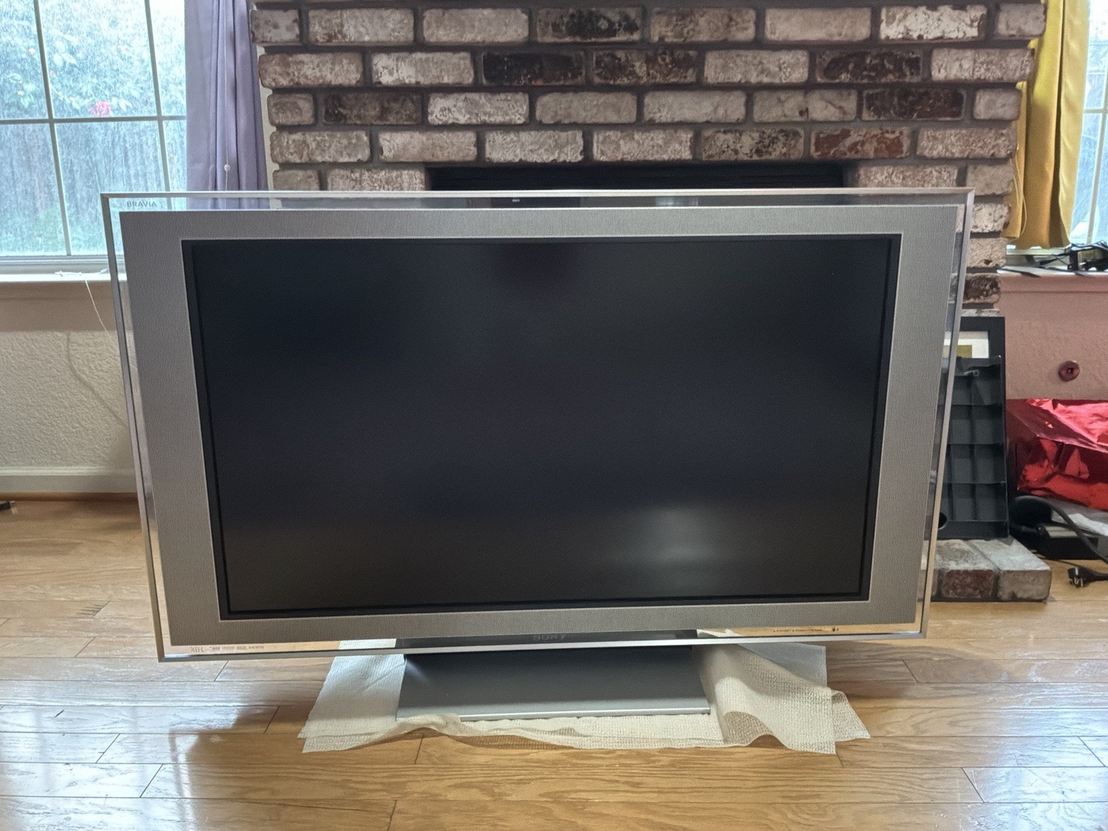 Sony KDL-46XBR2 46 Bravia XBR LCD HDTV 1080p TV