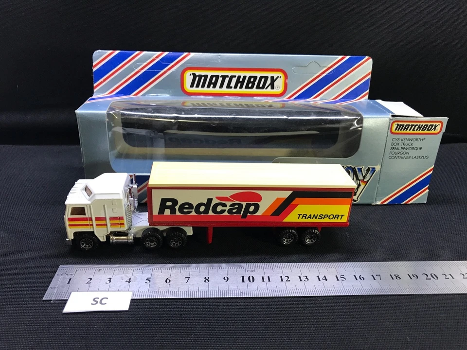Matchbox Convoy Kenworth Box Truck Diecast Scale 1:64 - Image 2 of 4