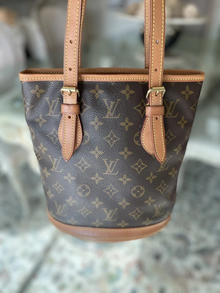 Bolso de hombro Louis Vuitton marrón monograma lona cubo PM código de fecha DK1028 Foto 2 de 4