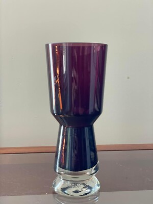 Riihimaki Riihimaen Lasi Oy Finland Amethyst Purple Glass Vase Number 1387