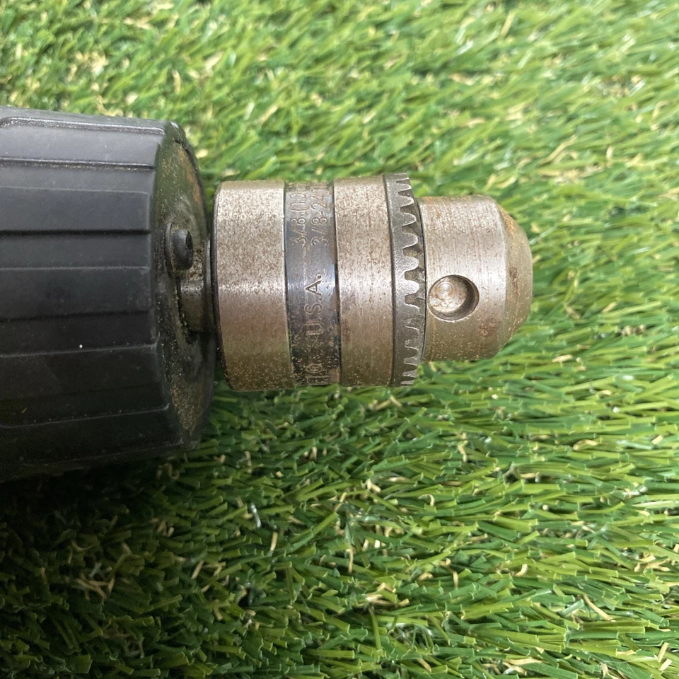 *Solo herramienta* Taladro inalámbrico de 3/8” Milwaukee Hi-Torque 0394-1 de colección Foto 3 de 4