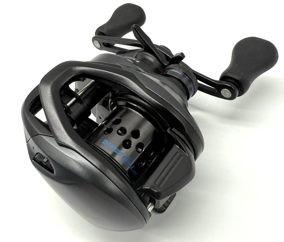 Shimano 21 SLX BFS XG Baitcasting Reel – Right Hand, Near Mint