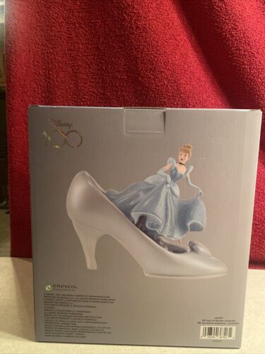 Enesco Disney 100 Years Of Wonder Cinderella And Glass Slipper Figurine NEW - Afbeelding 1 van 1