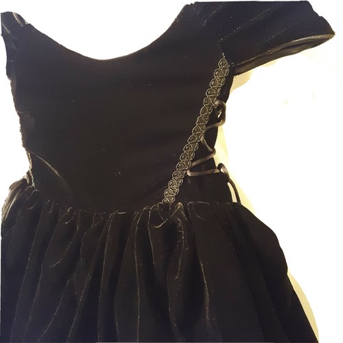 Victorian girls black velvet full Dress Floor Photoshoot Party Pageant Dress 4t - Picture 10 of 12