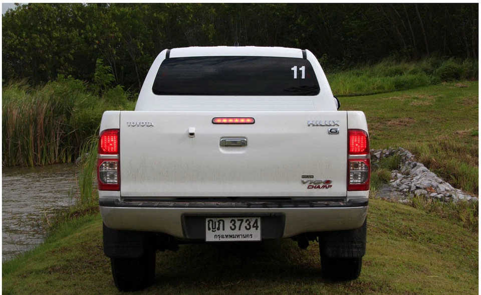 FOR NEW TOYOTA HILUX VIGO CHAMP 2011-2013 ALUMINUM FRONT UNDER RUN GENUINE - Image 4 of 4