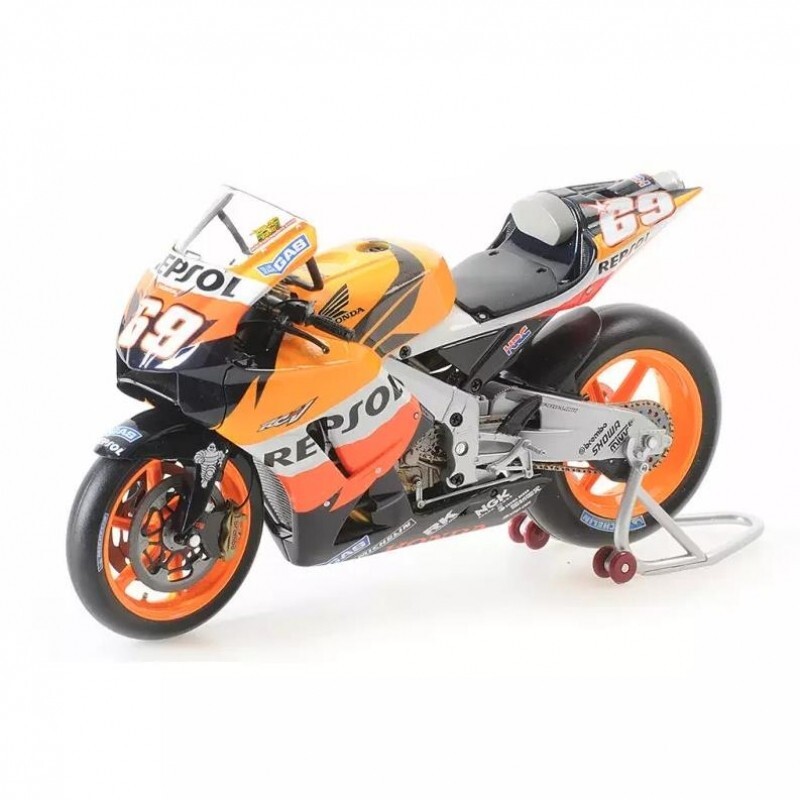 1:12 Minichamps 122061169 Nicky Hayden Honda RC211V #69