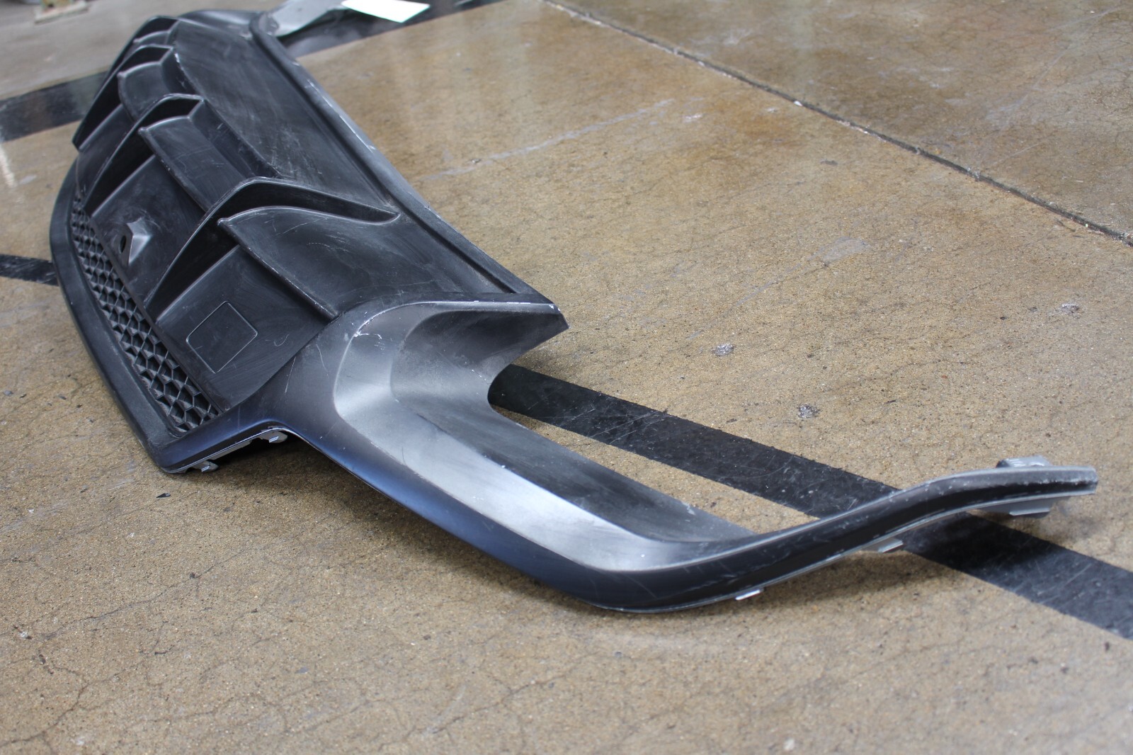 Lamborghini Urus, Rear Valance, Used, P/N 4ML807301, 4ML807568