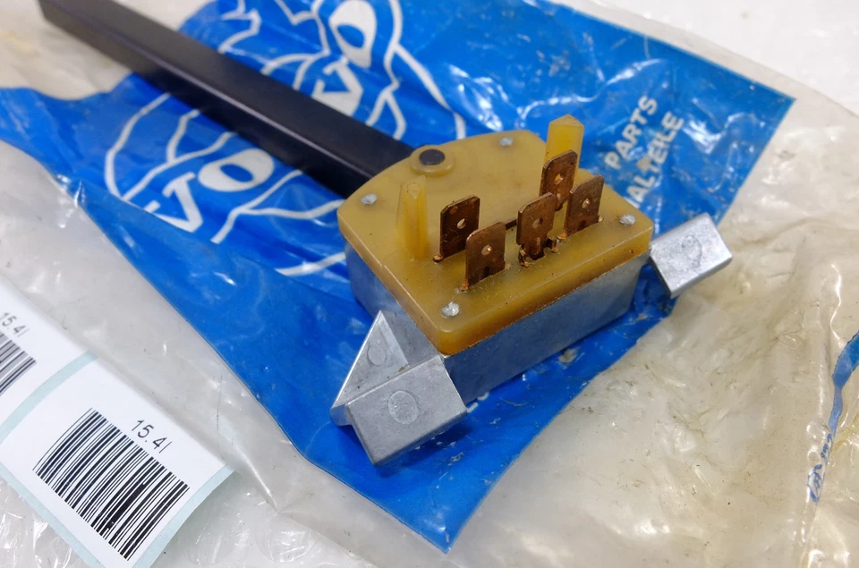 VOLVO REAR WASH WIPE SWITCH 240 242 244 260 264 NOS Genuine 1212656 66092100 - Image 4 of 4