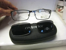 Revolution Eyeglass DEMO Frame W/ Magnet sun shade REV 720 PTR 54-16-140 w/case 