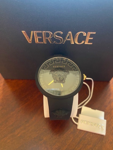 Versace Watch VE6G00223 Medusa Pop Swiss Quartz Black  display picture 3