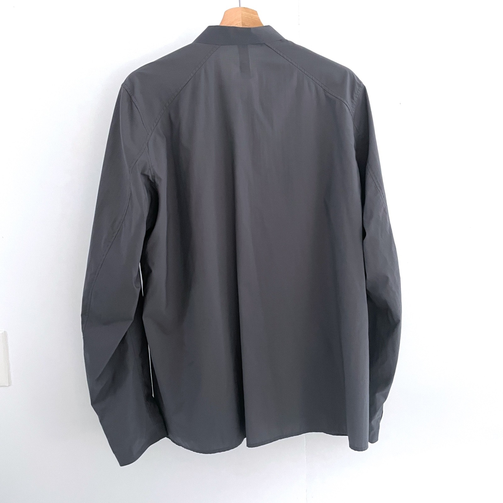 Arc’teryx Veilance Squamish Shirt (XL, Titanium, 2012) image 2