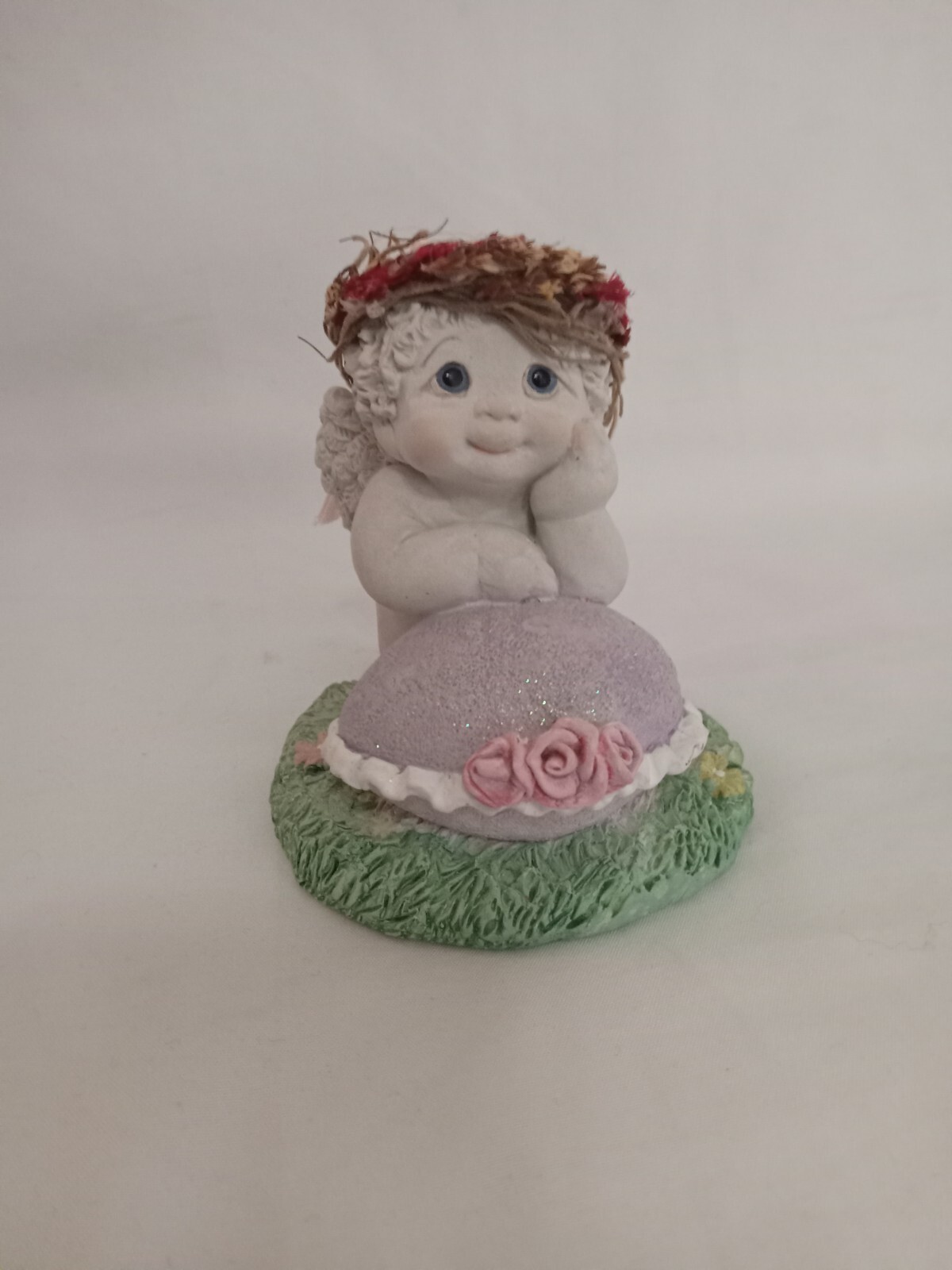 * DREAMSICLES 1998  FIGURINE ~April Calendar Figurine 10539 Lavender Pink Yellow