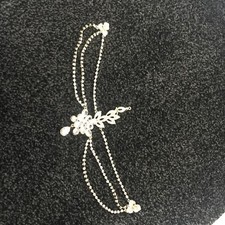 accessoires cheveux. Idéal à utiliser sur vos cheveux ou même sur le dessus d'un foulard.