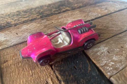 Vintage 1970 Hot Pink Mattel Hot Wheel Mantis Redlines US