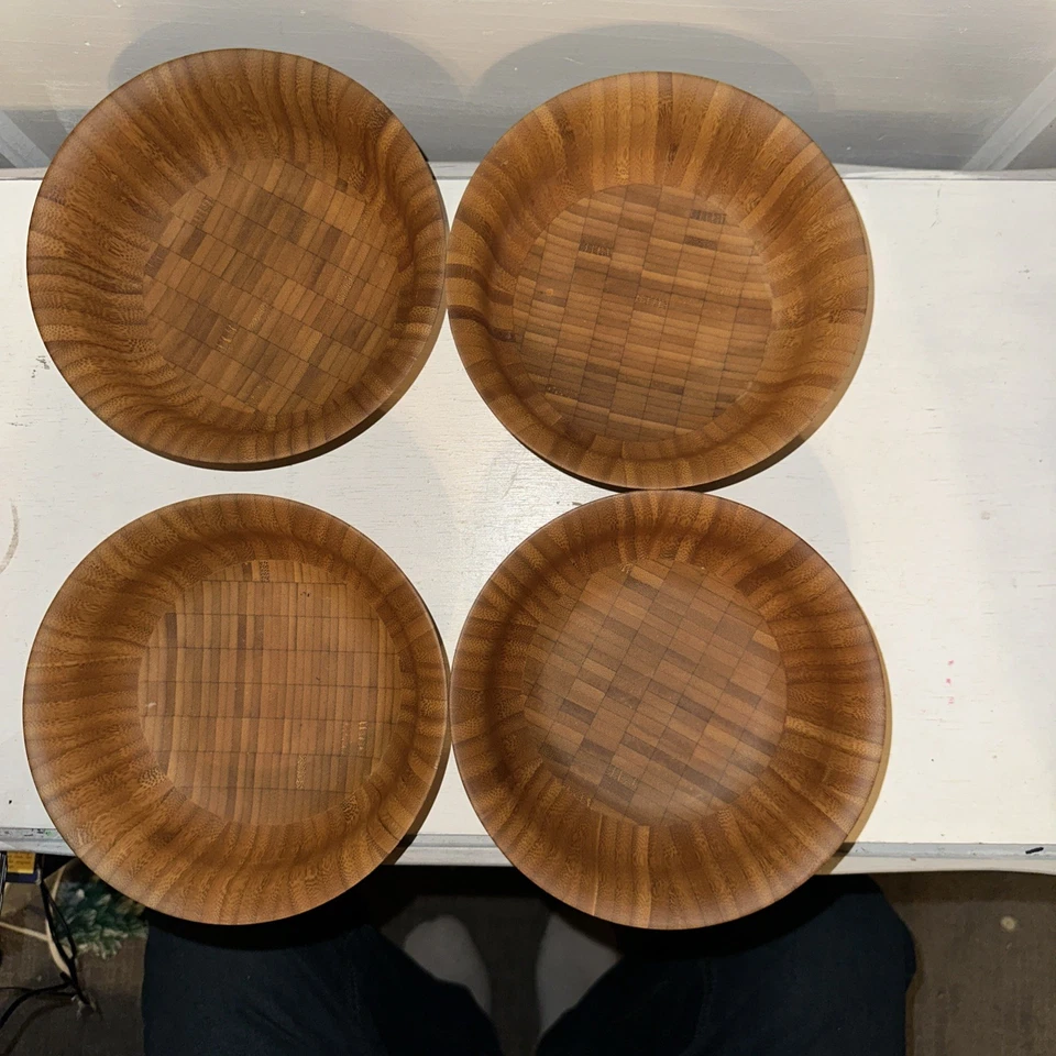 Crate and Barrel Flair Bamboo Bowls. Set Of Four - Image 2 of 4
