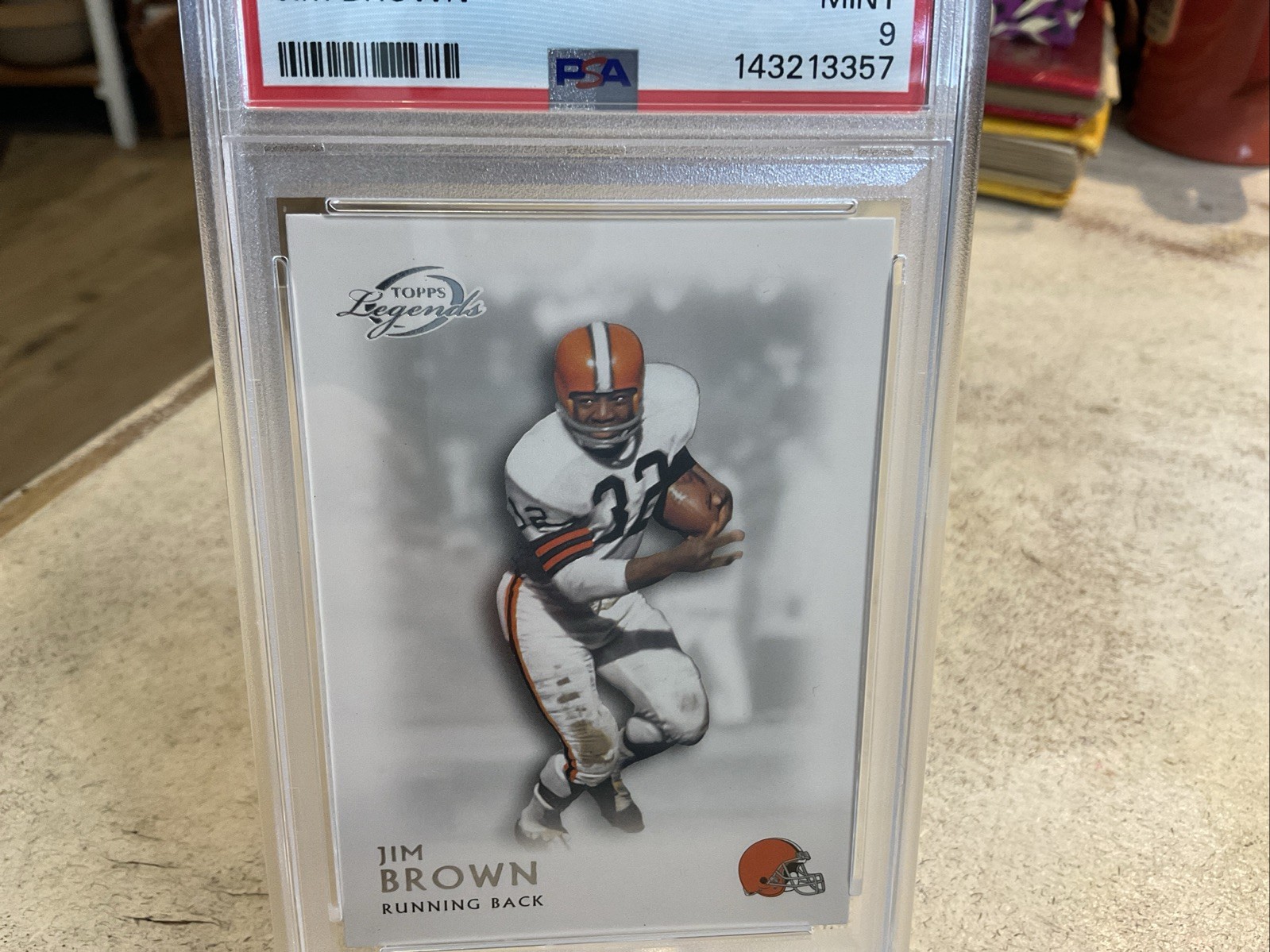 JIM BROWN CLEVELAND BROWNS HALL OF FAME RUNNING BACK TOPPS LEGENDS #80-PSA 9  view 3