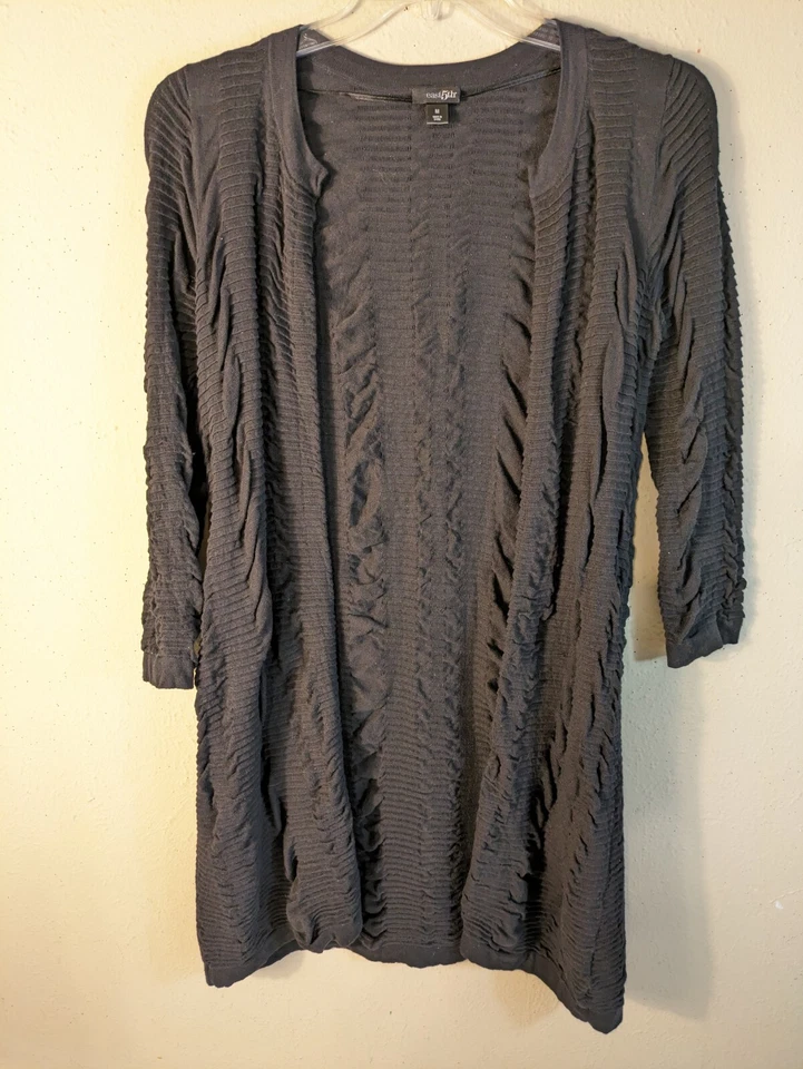 Cárdigan abierto East 5Th para mujer M negro plumero encogerse de hombros con detalles texturizados y fruncidos  Foto 3 de 4