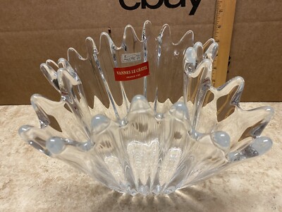''Vannes Le Chatel'' for Avitra of NY Crystal Centerpiece Bowl France w/ Stickers