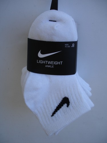NWT Kids Lightweight Ankle Socks - 8 pair of White - Shoe Size 7 - 10
