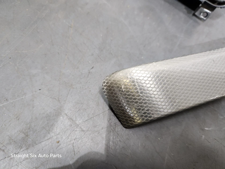 ✅ 09-13 原始设备制造商宝马 E93 335is Dash 冰川银色铝合金内部装饰 CIC *注意 — 第 2/4 张图片