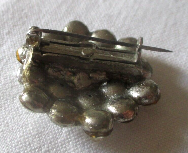 Broche Vintage Argentée Avec Cristaux Type Diamant - Bijou Ancien Superbe - Occasion