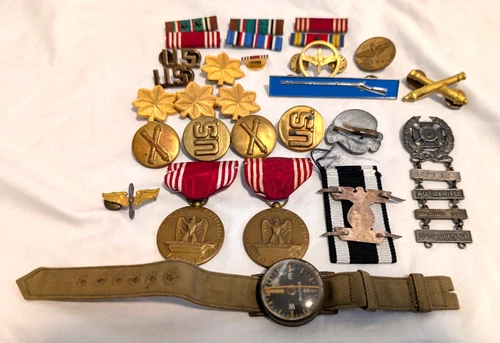 WW2 Post WWII U.S. Military Insignia Medals Pins Wrist Compass