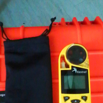 Kestrel 81500 Vane Handheld Anemometer Wind Meter 2.2-216 km/h Temp, Pouch