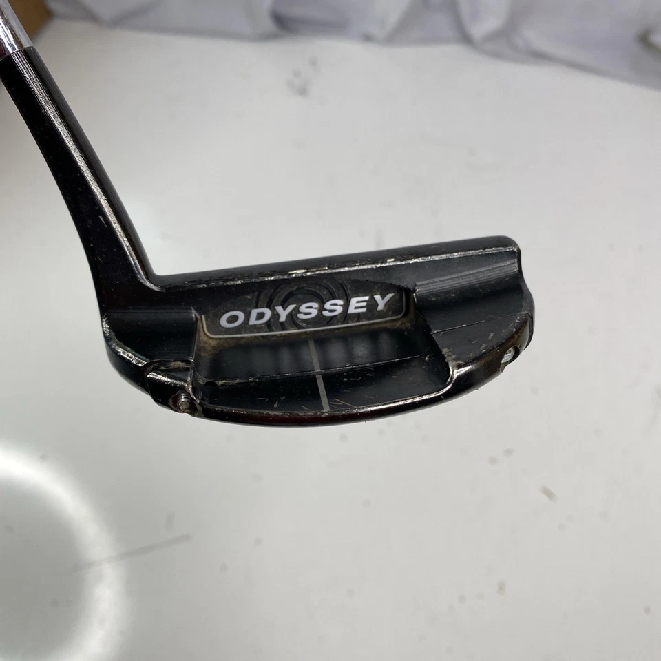 Putter Odyssey Black Series 9 Tour Design para diestros 35" tungsteno Foto 3 de 4